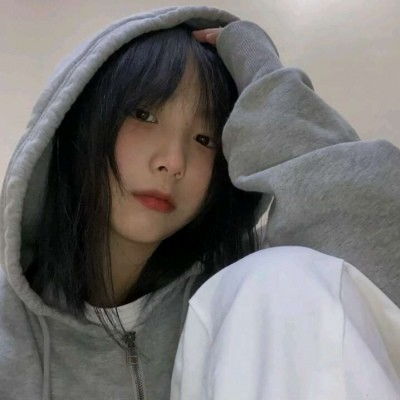 女孩掉井 父亲阻拦施救先拍照？